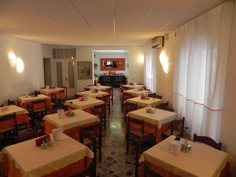 Hotel Antonella Caorle Buitenkant foto