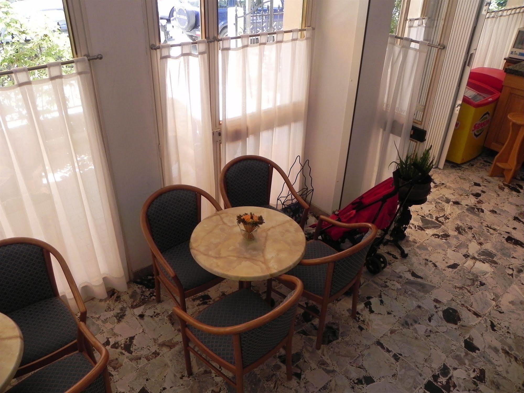 Hotel Antonella Caorle Buitenkant foto