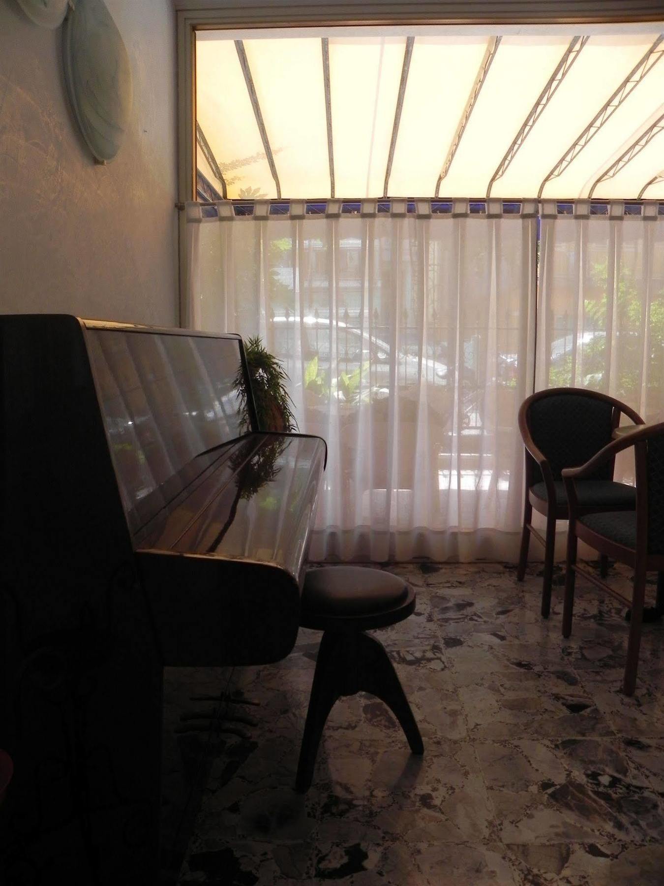 Hotel Antonella Caorle Buitenkant foto