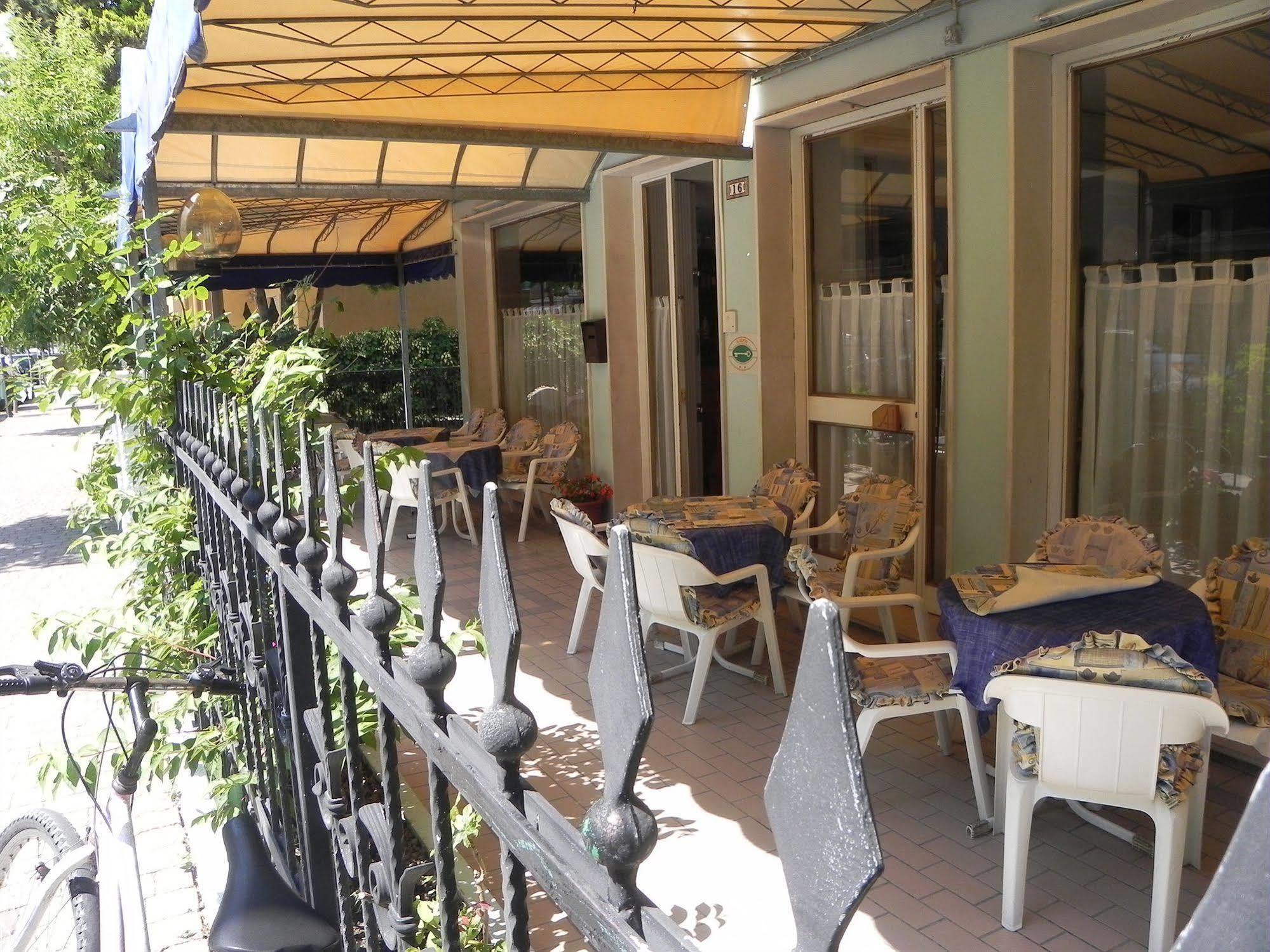 Hotel Antonella Caorle Buitenkant foto